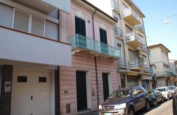 La Viareggina Hotel Viareggio Ruang foto